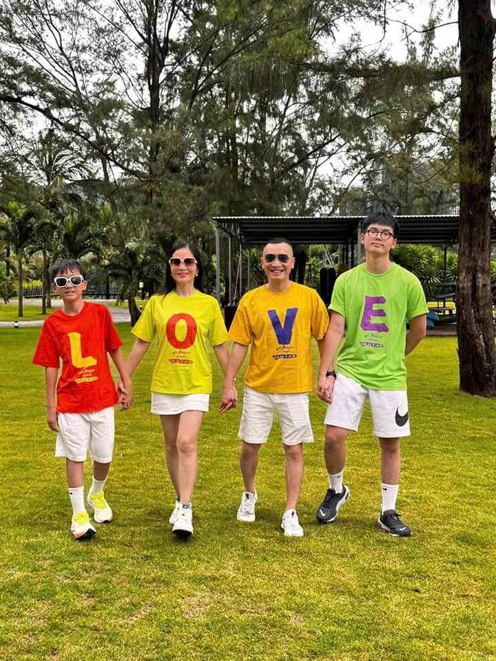 LOVE giữa khoảng xanh