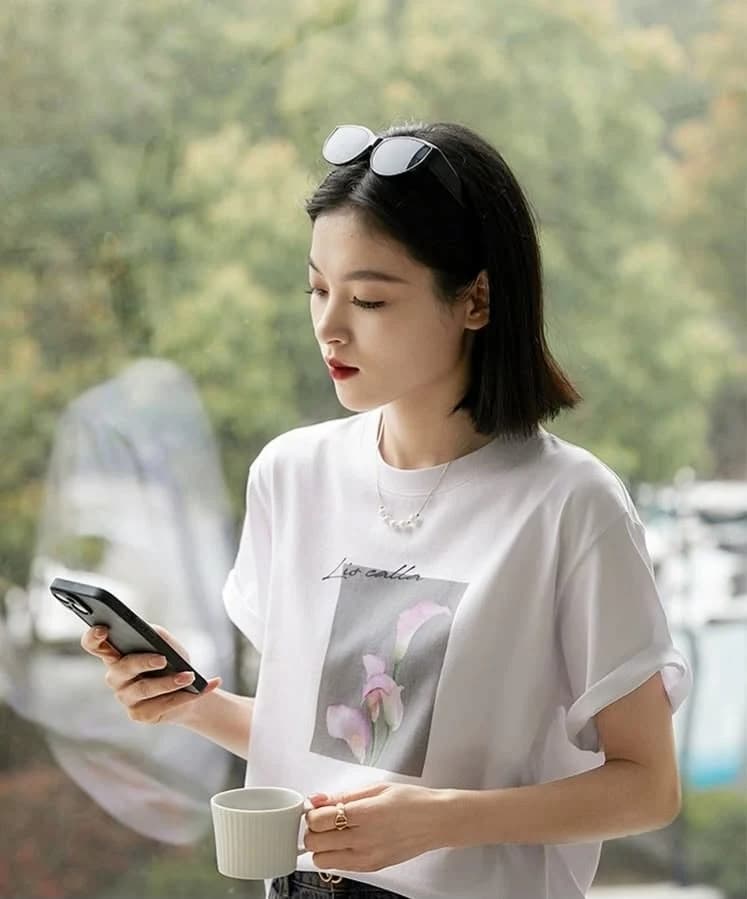 Áo thun nữ Rose Print — ảnh 3