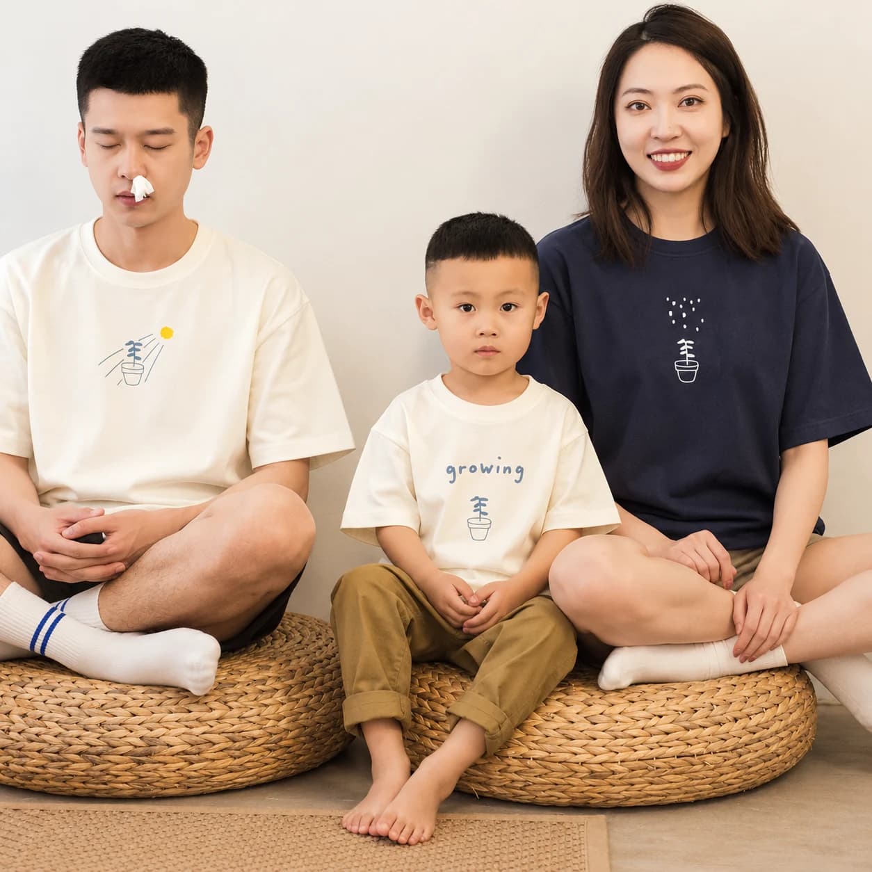 Áo Thun Gia Đình Growing – Họa Tiết Mầm Cây Đón Nắng — ảnh 1
