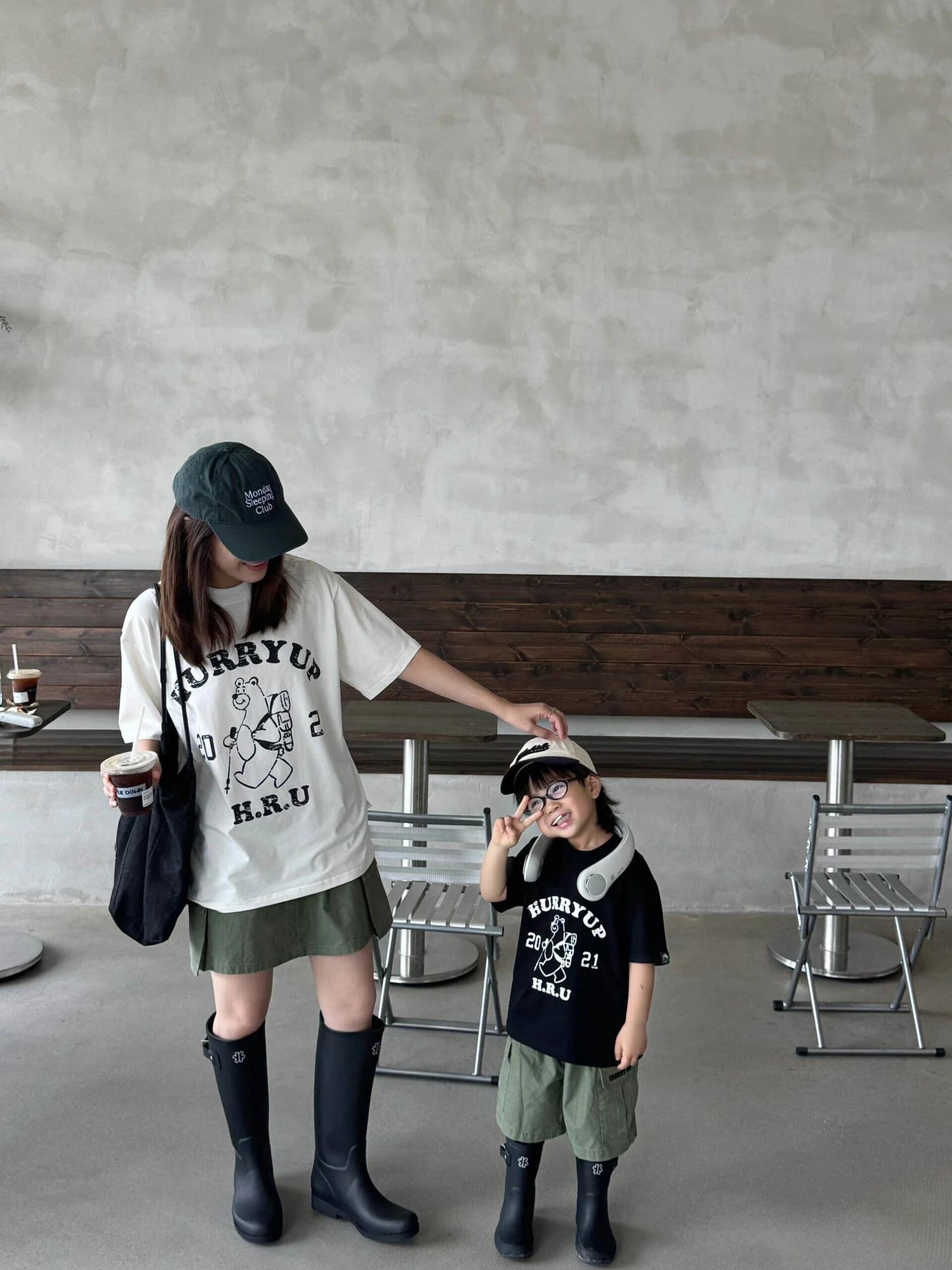 Áo thun gia đình Hurry Up Family — ảnh 1