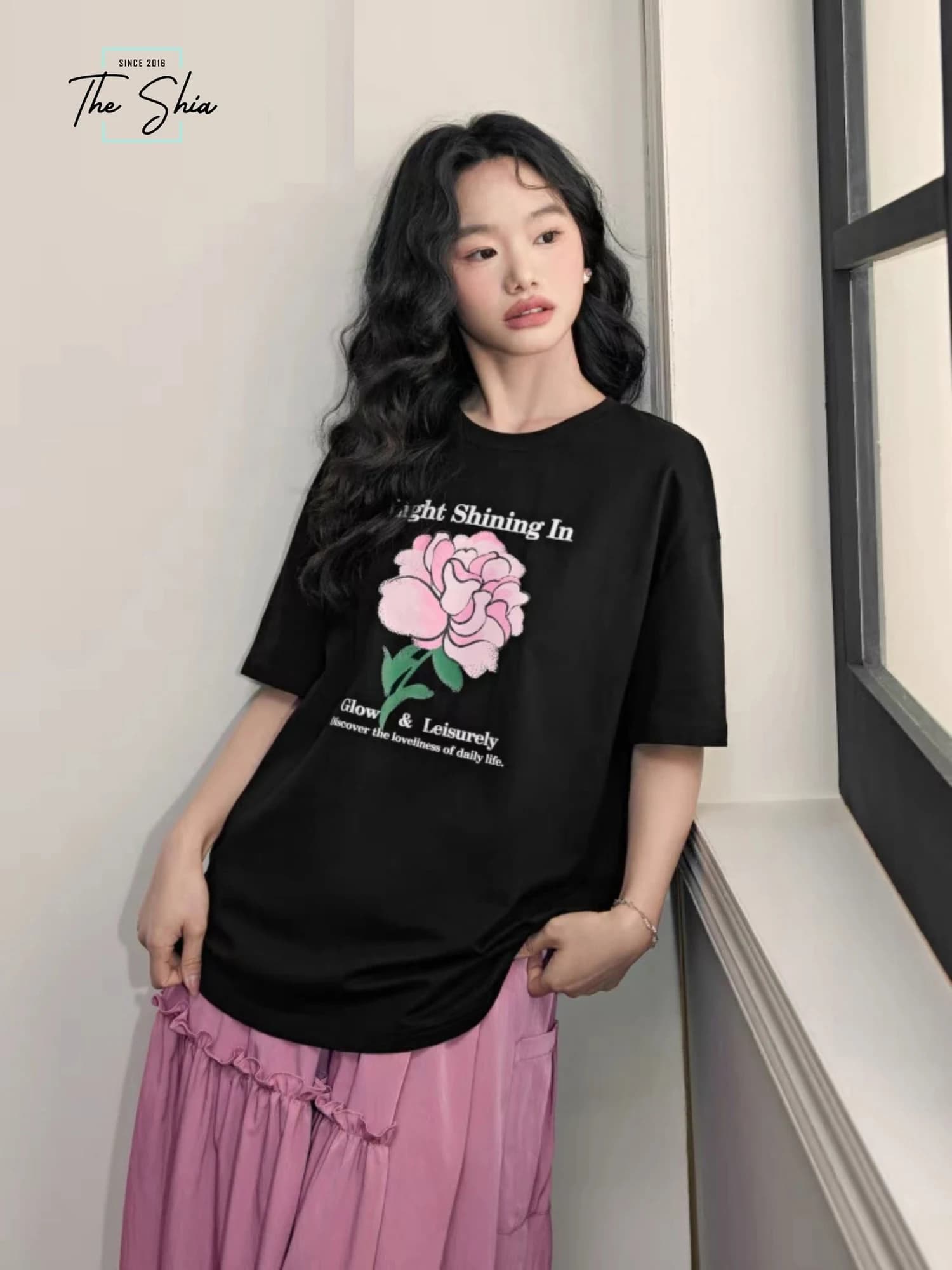 Áo thun nữ Light Shining In Rose Print — ảnh 4