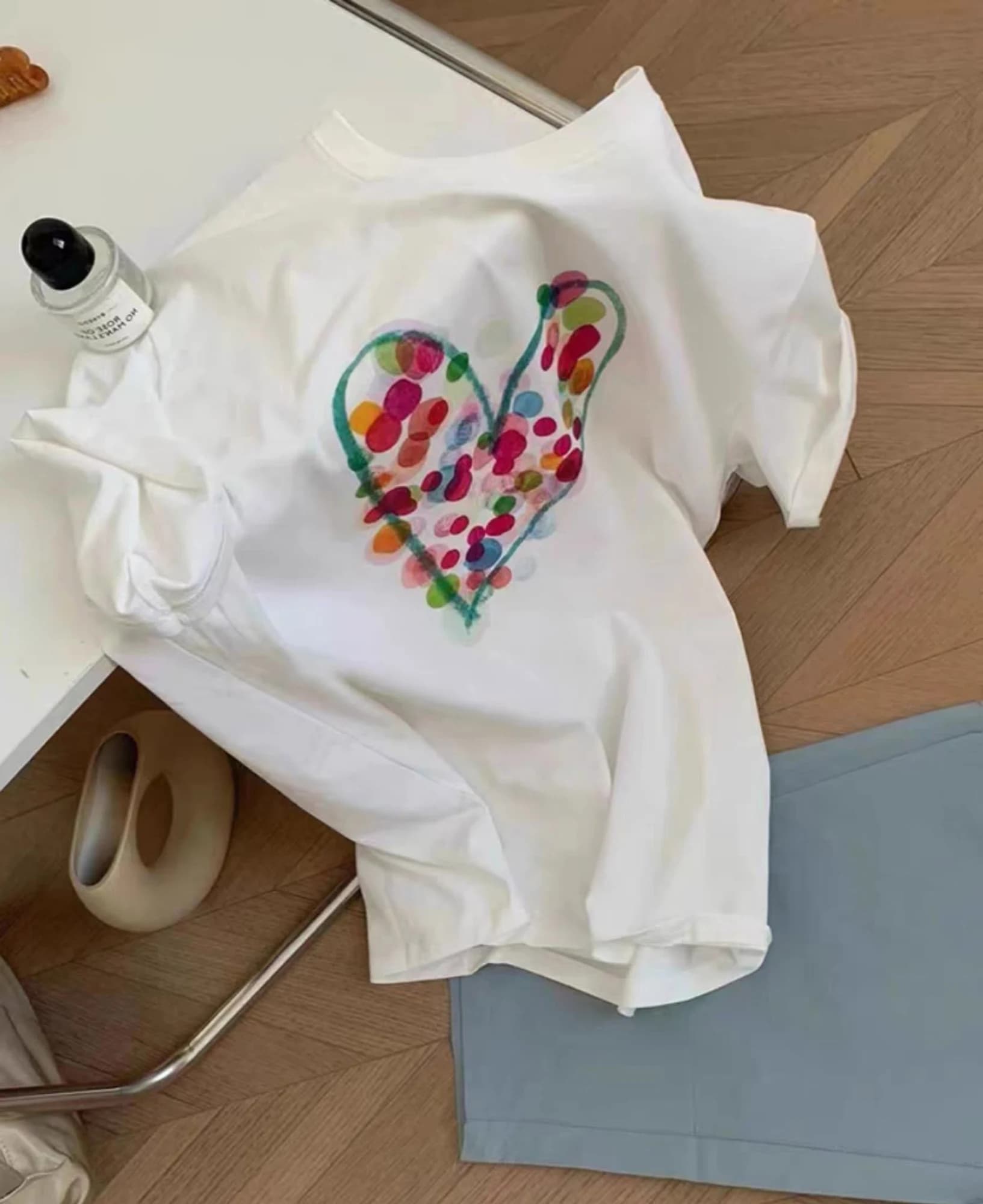 Áo thun nữ Colorful Heart Print — ảnh 3
