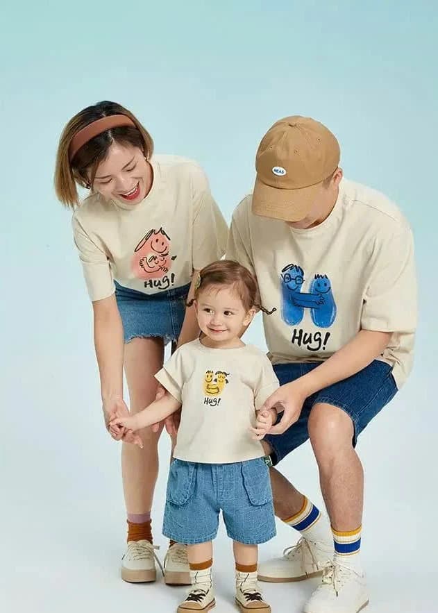 Áo Thun Gia Đình Hug — ảnh 3