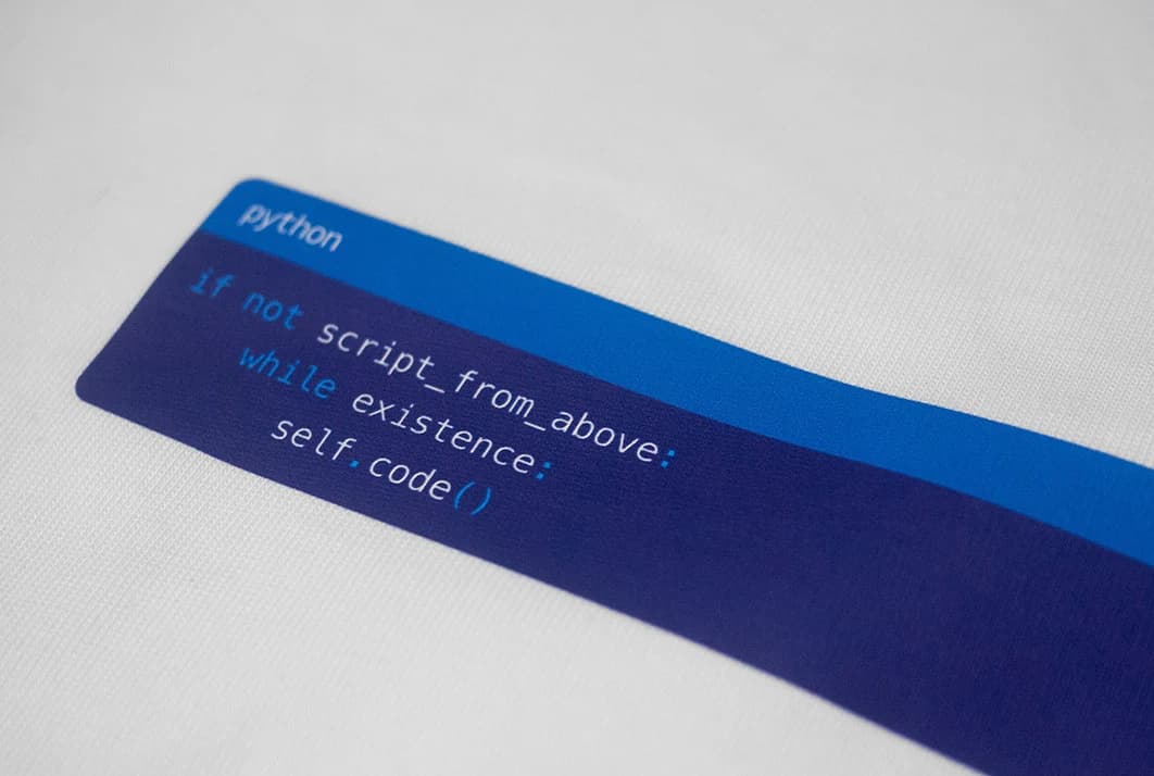 ÁO THUN NAM HỌA TIẾT SELF.CODE — ảnh 2