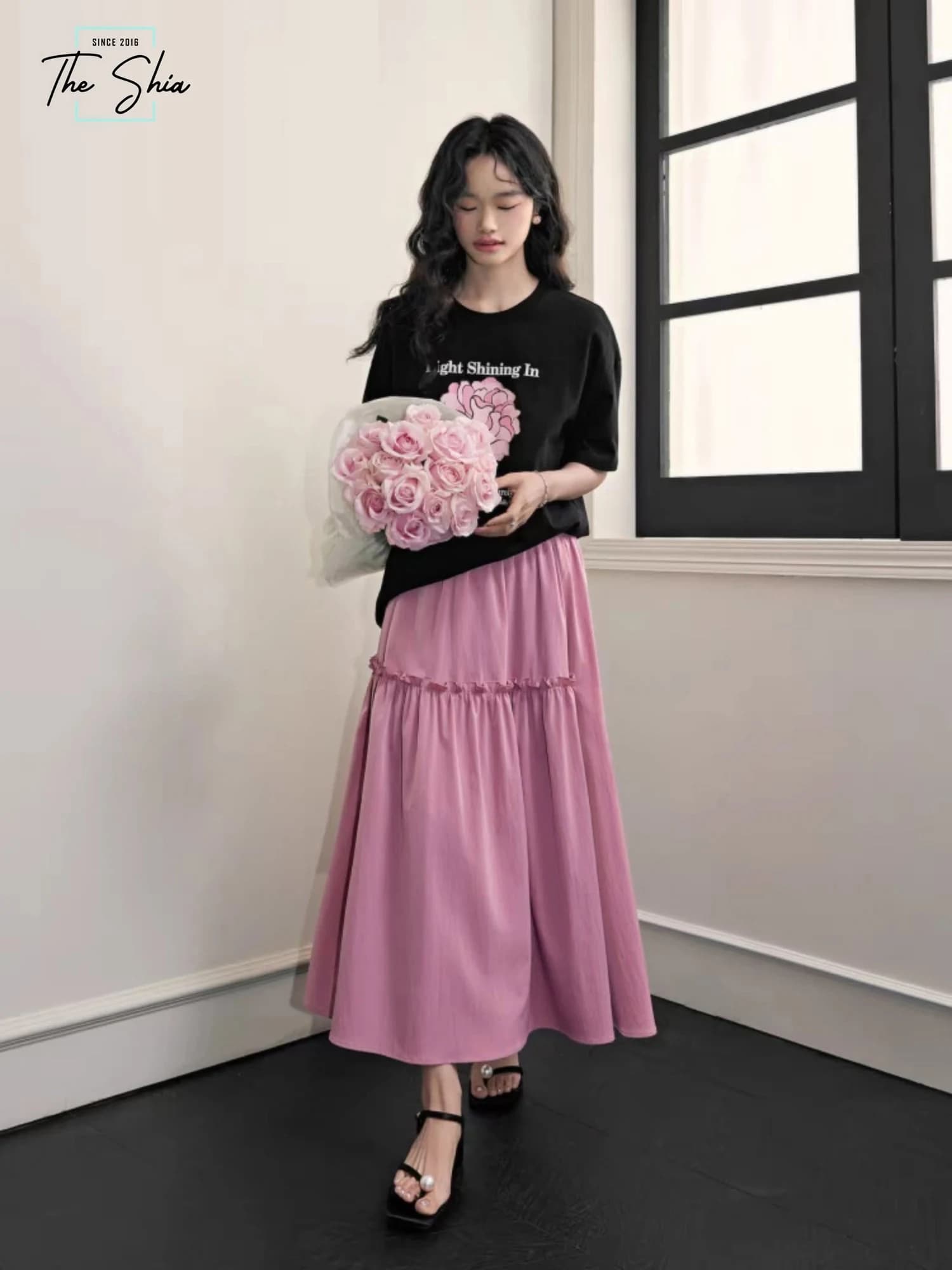 Áo thun nữ Light Shining In Rose Print — ảnh 5