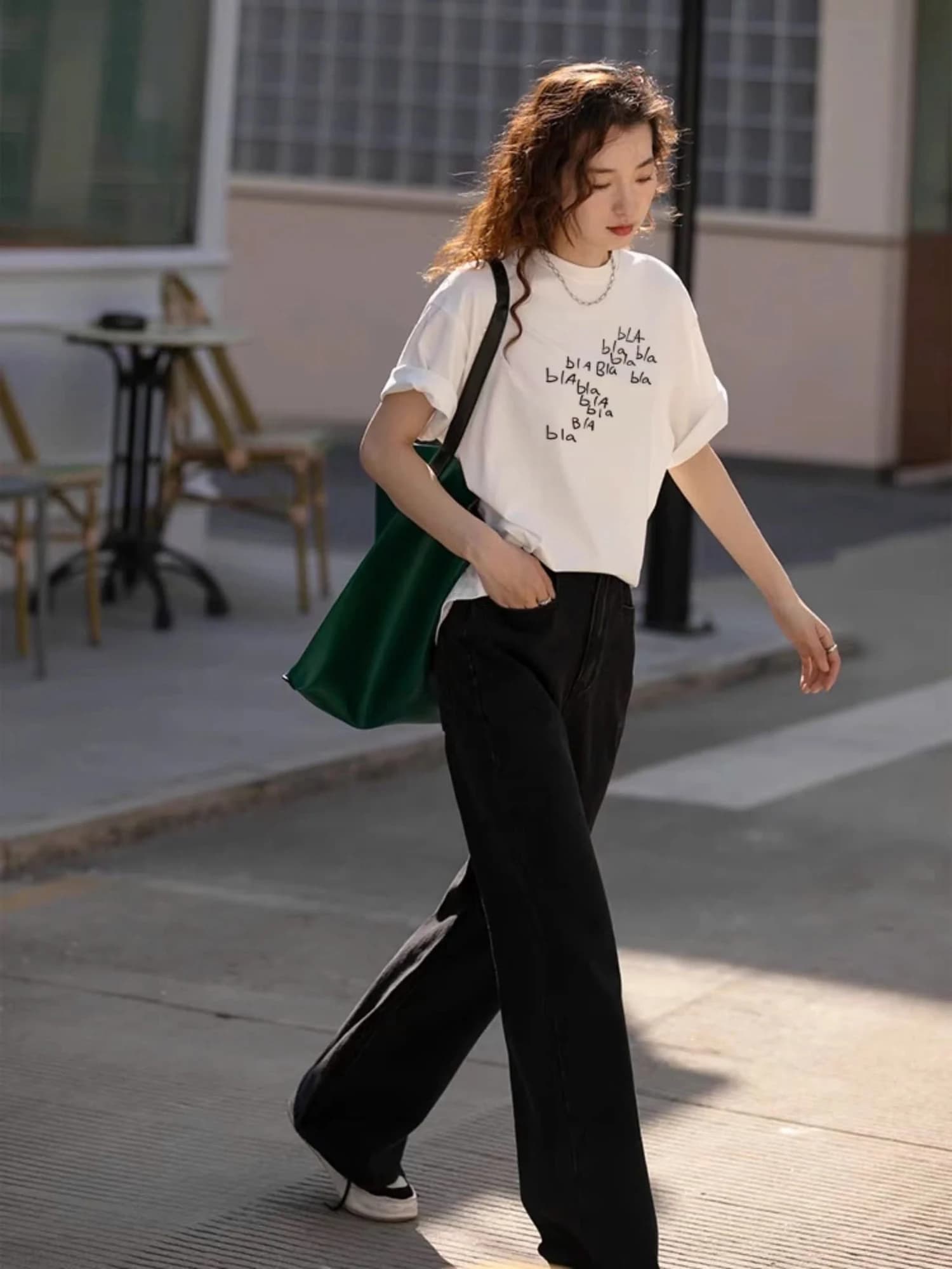 Áo thun nữ Bla Bla Print — ảnh 4
