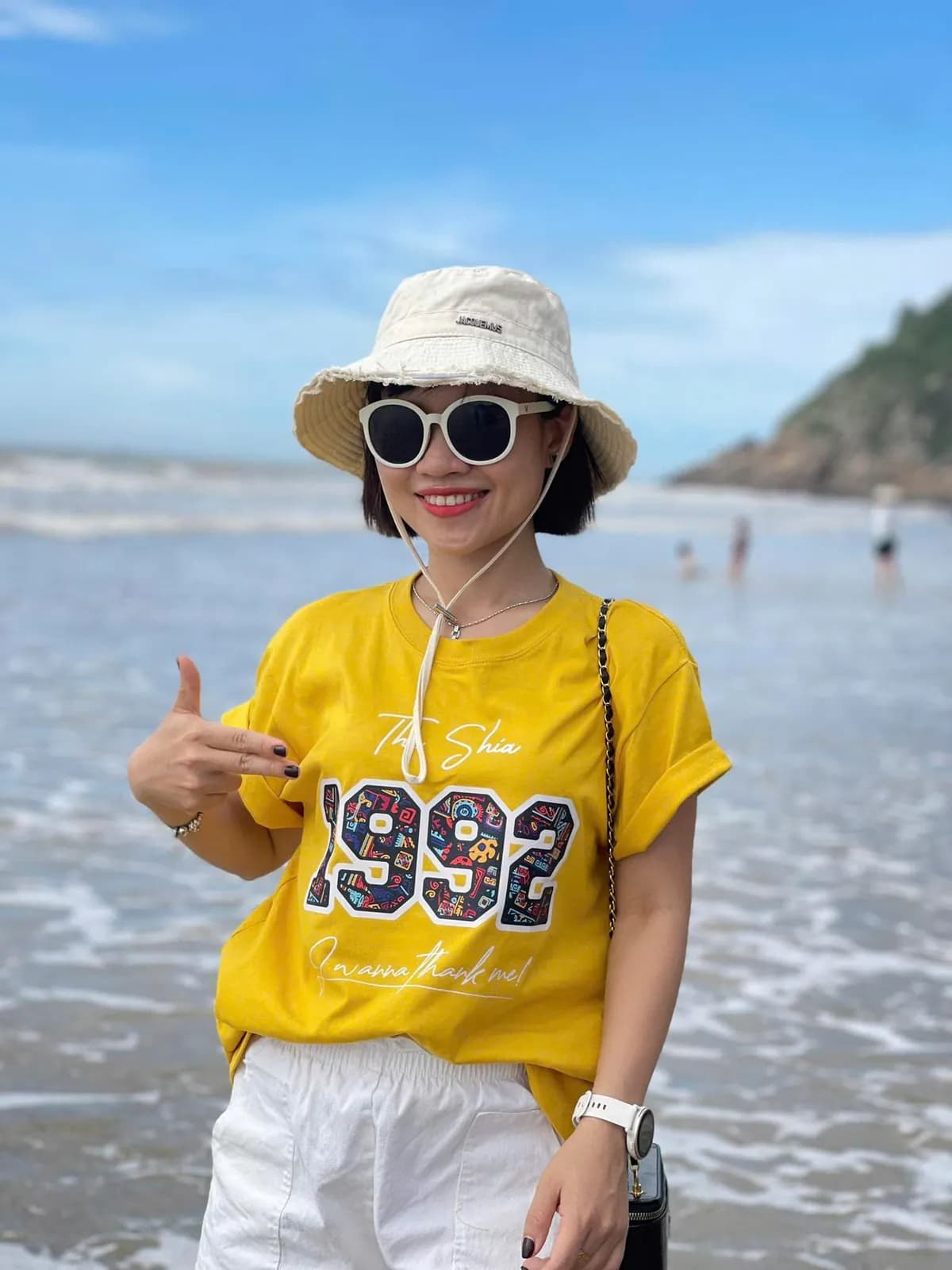 Mang sắc màu ra phố