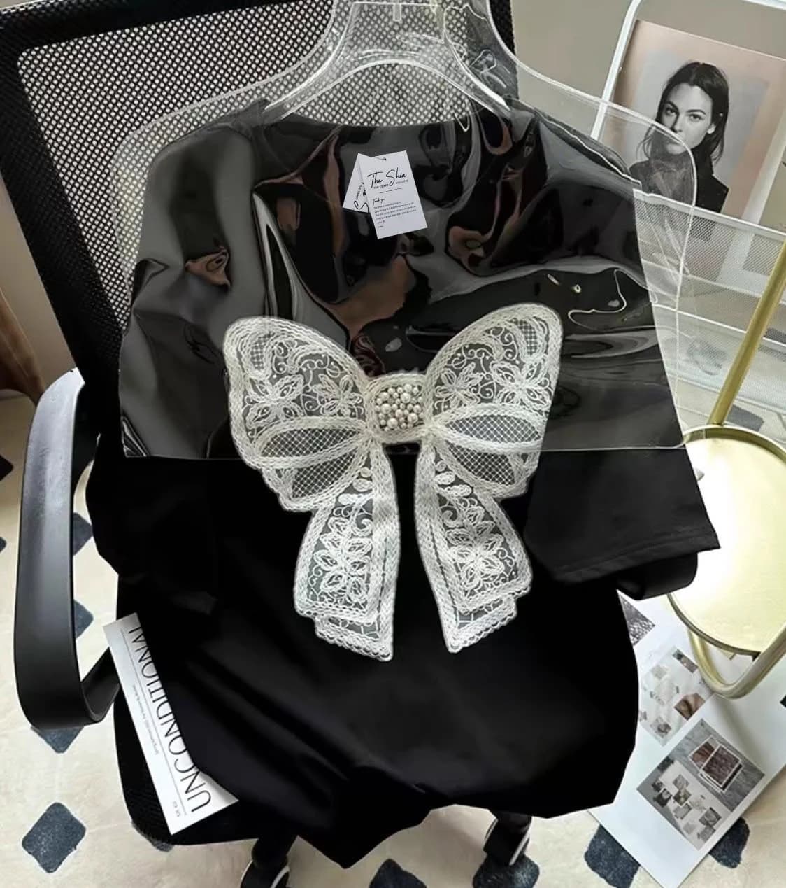 ÁO THUN THE SHIA CHARM - LACE BOW | Nơ Ren
